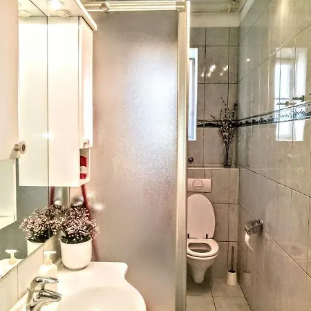 With Wifi - 14168 Apartment
